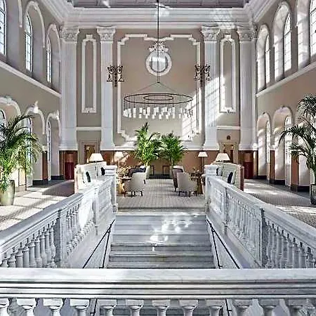 Canfranc Estacion , A Royal Hideaway Aínsa