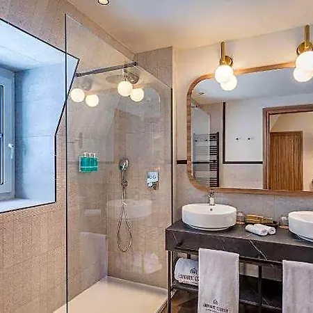 Canfranc Estacion , A Royal Hideaway 5* Aínsa