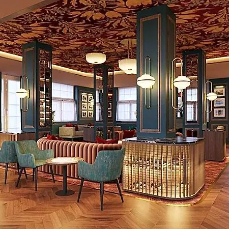 Canfranc Estacion , A Royal Hideaway